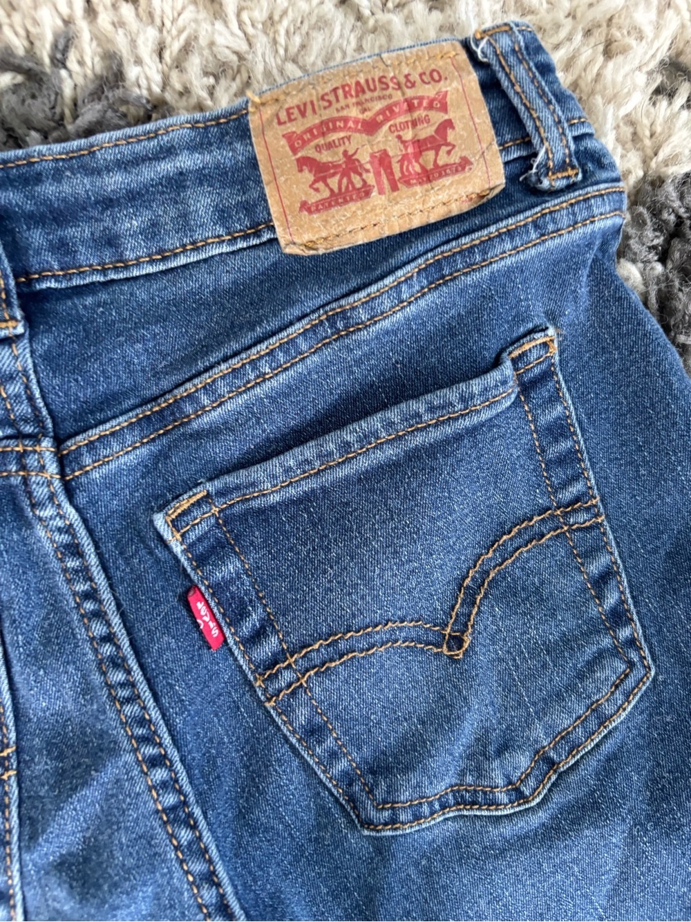 Levi’s girls size 14 Blue Denim Jeans fit n flare - Picture 4 of 5